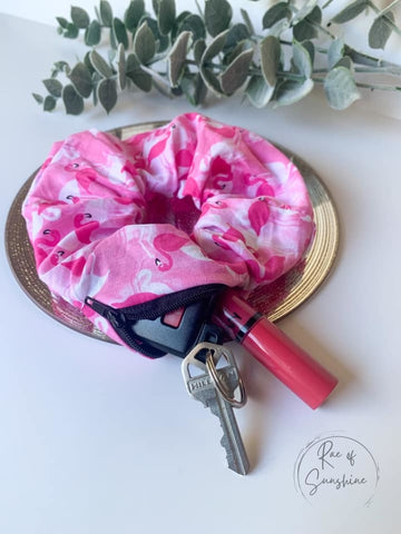 XL Flamingo Zipper Scrunchie