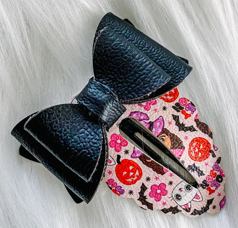 2" Gabby's Dollhouse Halloween Faux Leather Snap Clip With Mini Bow